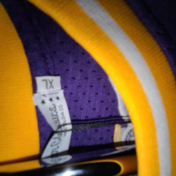 Kobe Bryant Mamba & Legend Basketball Jersey - Size XL - Picture 9 of 9